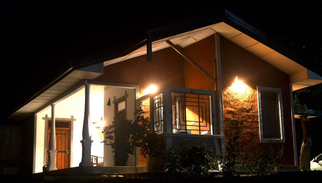 Pelican View Cottages Kataragama Bagian luar foto