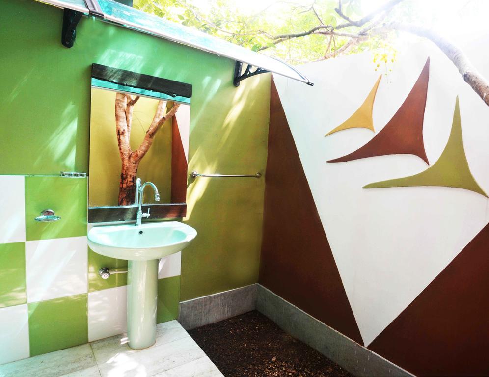 Pelican View Cottages Kataragama Bagian luar foto